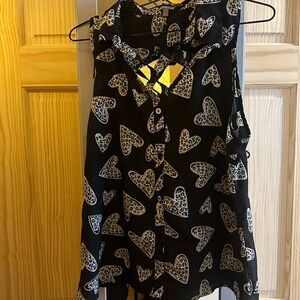 Charlotte Russe Black and Cream Heart Pattern‎ Blouse